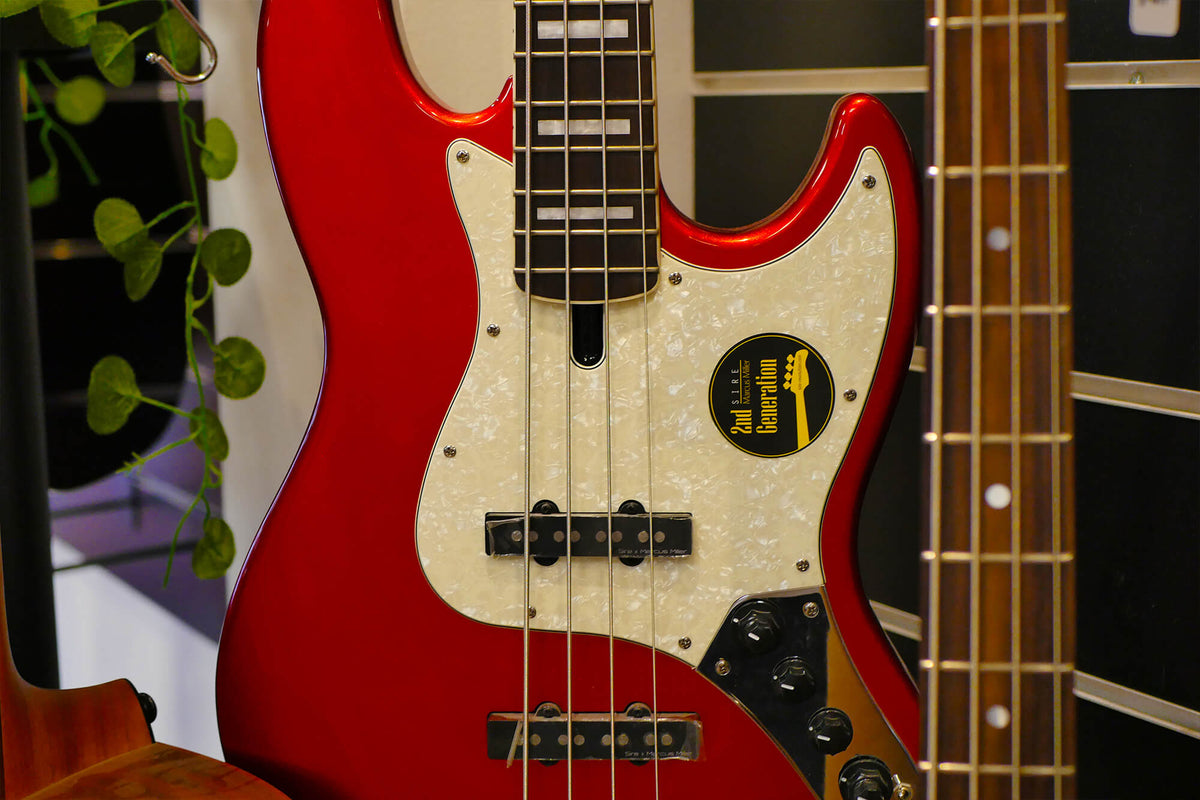 Basses