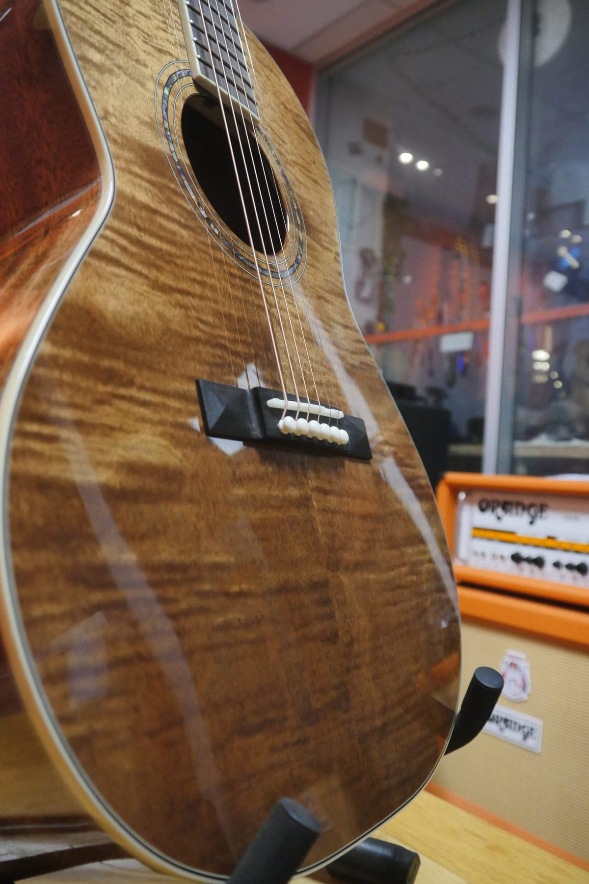 Cort "Custom Shop" Parlor  P-Cs-M-Bnat