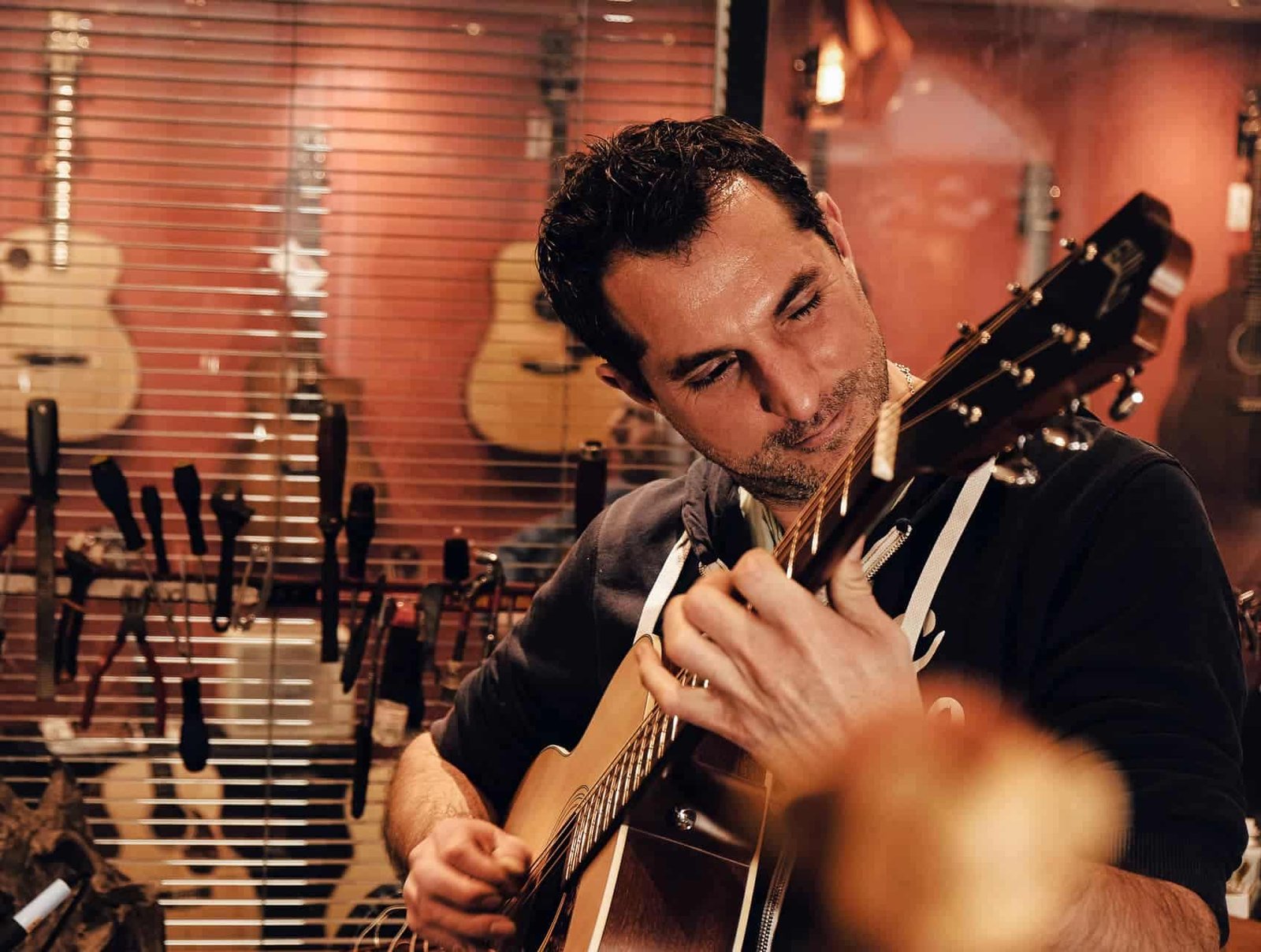 vincent-guitar-tech-video-guitare