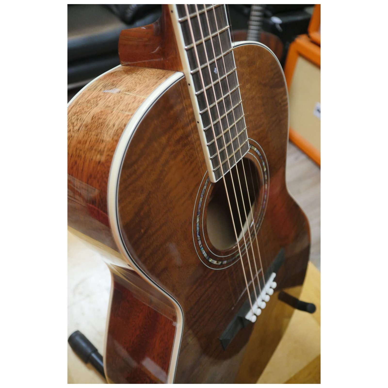 CORT "CUSTOM SHOP" Parlor  P-CS-M-BNAT