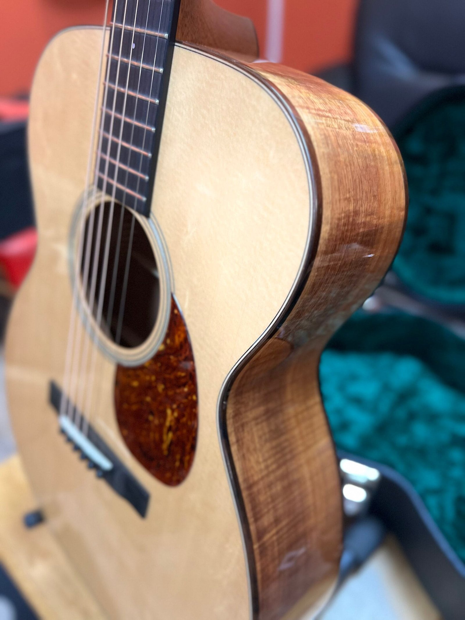 Bourgeois OM Country Boy/TS Koa Limited Edition